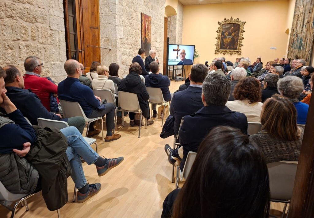 Mn. Emili Marlés acompanyà la trobada-entrevista.