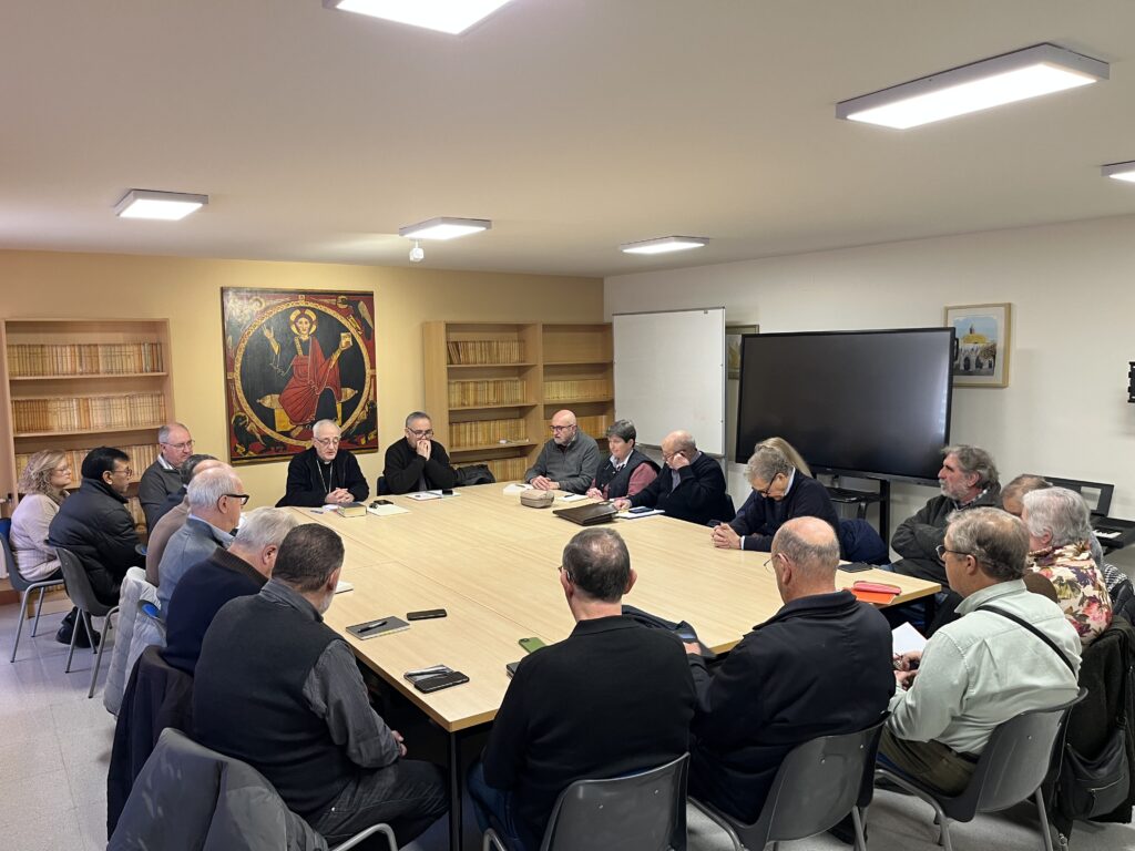 El bisbe Salvador presidí la trobada amb els diaques.