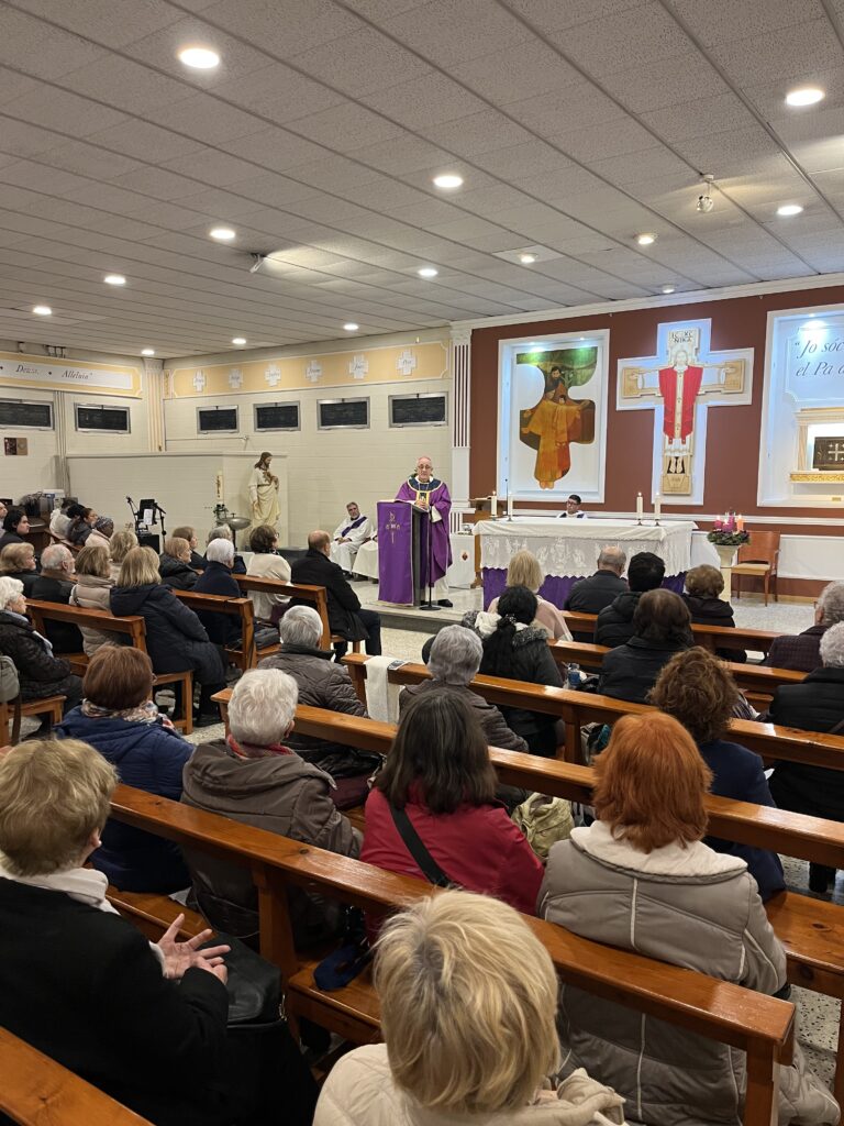 El bisbe predicà sobre la importància que Déu s'hagi fet home.